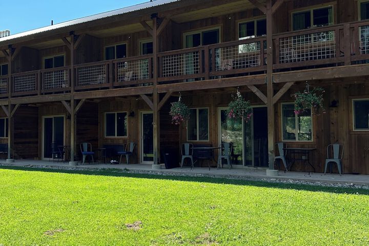 Methow River Lodge & Cabins