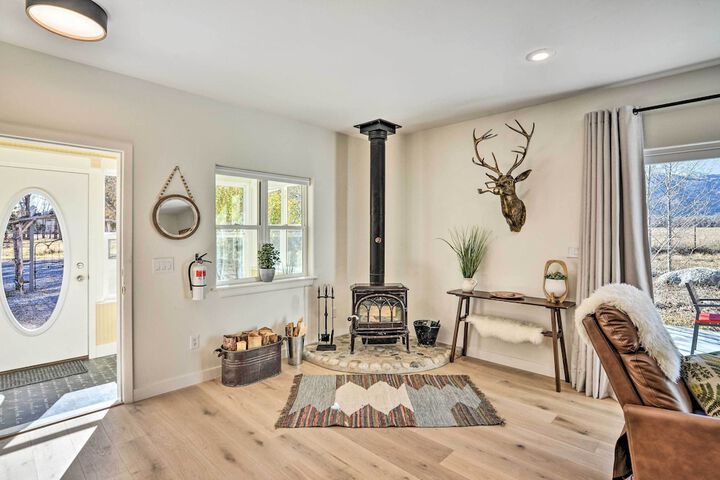 Charming Buena Vista Home w / Private Hot Tub!