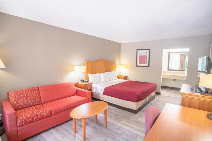 OYO hotel Greensboro east I 40