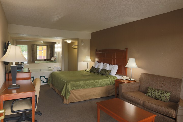 Room 17 of 34