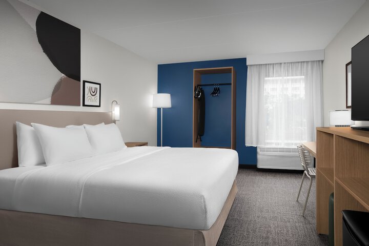 Room 14 of 25