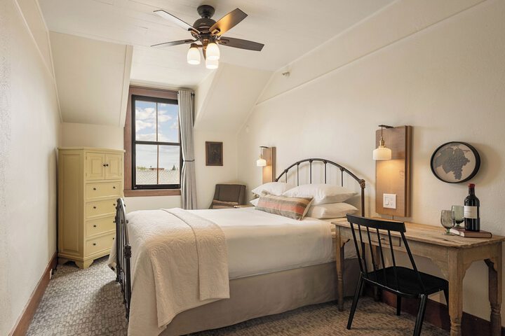 Room 73 of 113