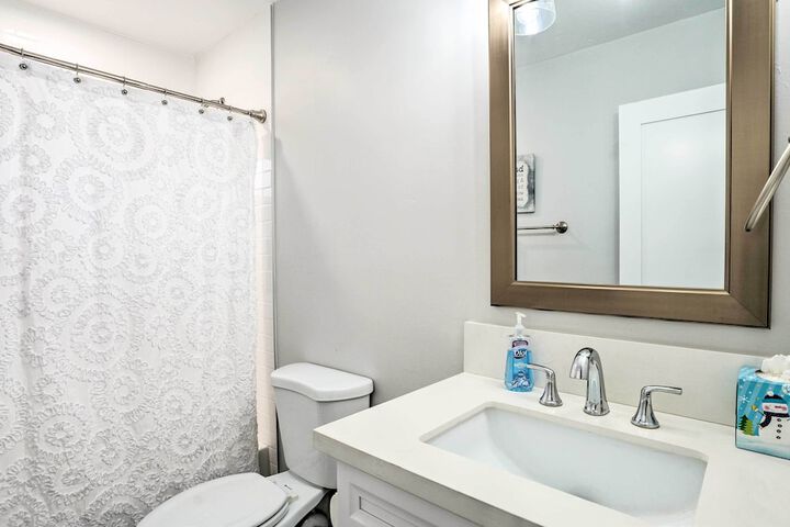 San Marcos Home w / Patio & Grill - Walk to Lake!