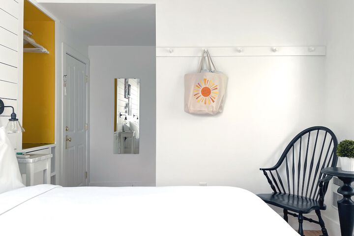 Room 13 of 29