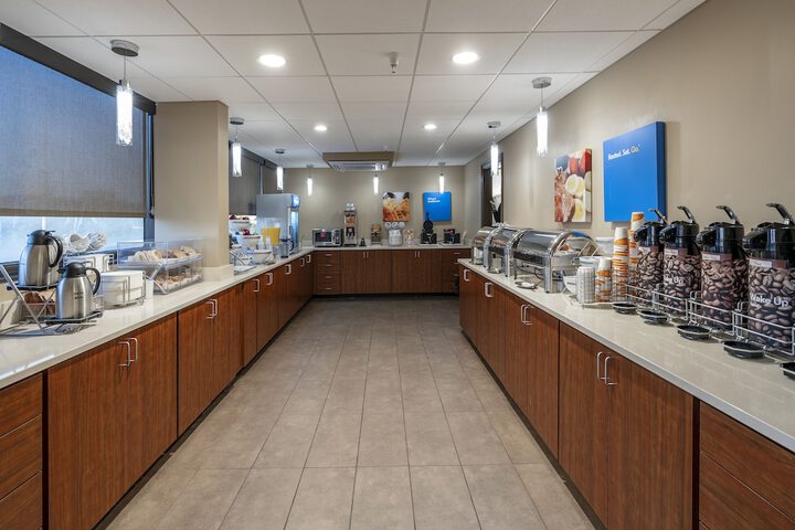Comfort Inn & Suites at Copeland Tower