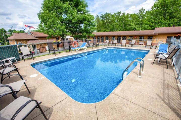 Pool 7 of 28