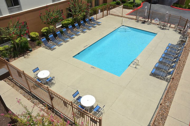 Pool 4 of 29
