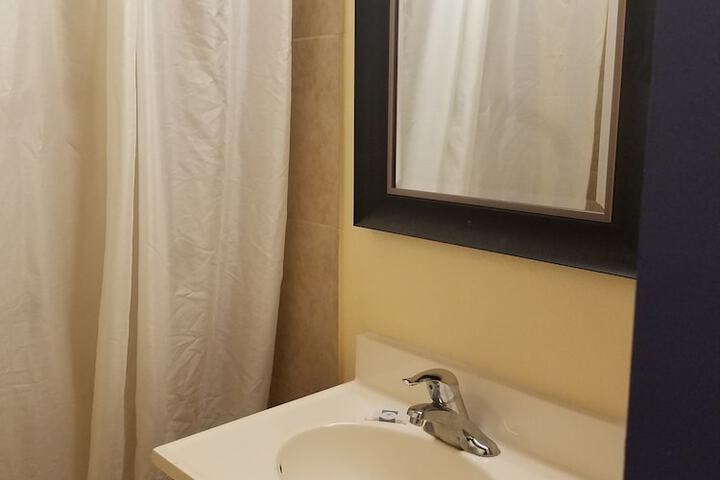 Room 13 of 16