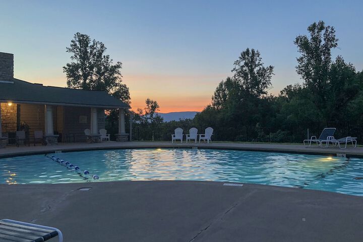 Pool 5 of 136