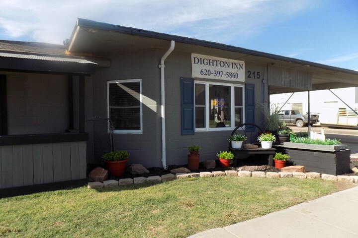 Dighton Inn