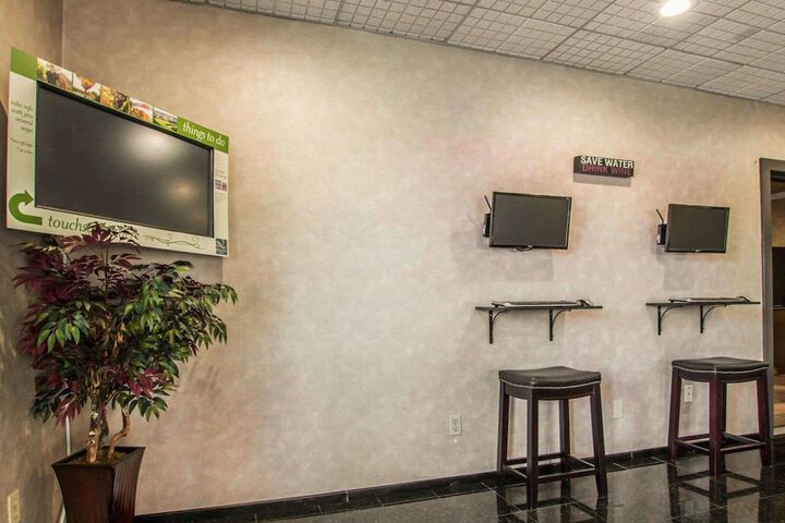 Business Center 45 of 49