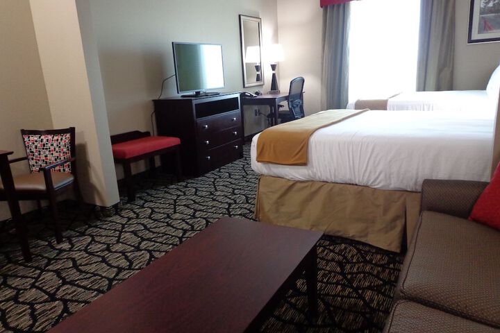 Room 19 of 38