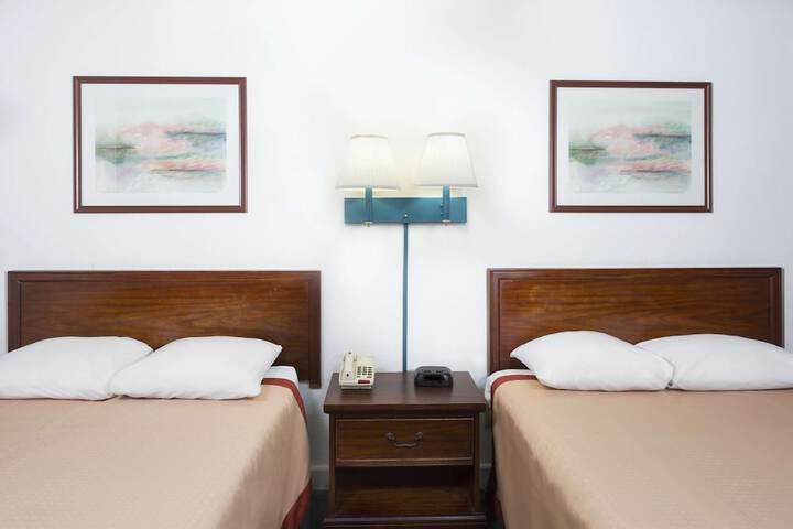 Room 8 of 23
