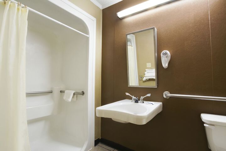 Room 20 of 24