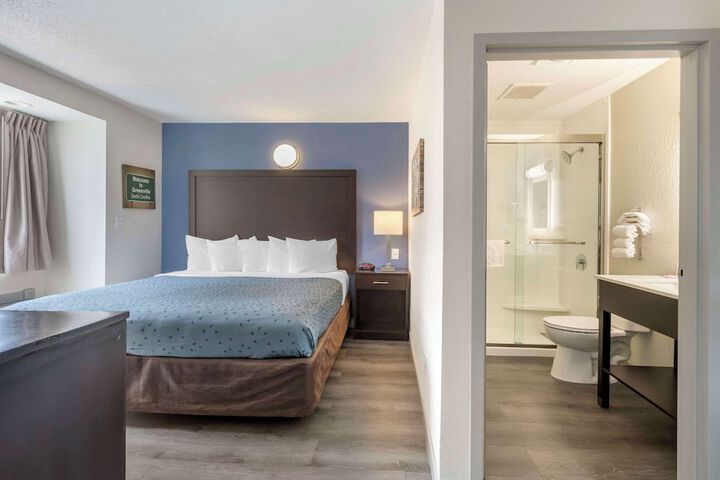 Room 20 of 34