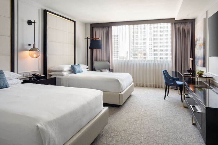 Room 21 of 61