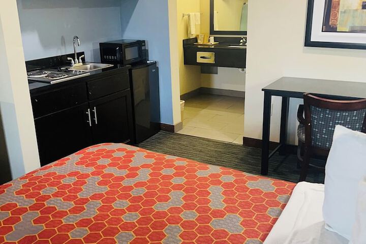 Room 12 of 22