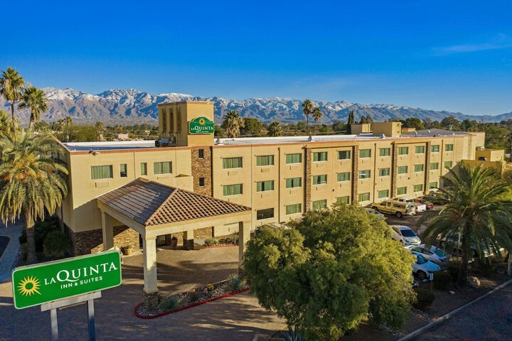Hotel 2 of 39