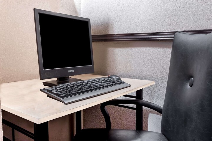 Business Center 45 of 51