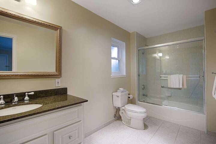 Room 15 of 46