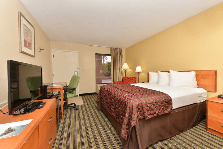 Room 16 of 49