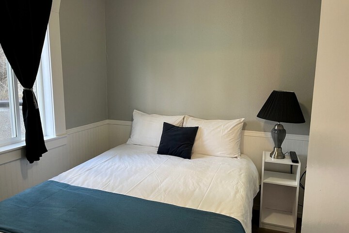 Room 61 of 86