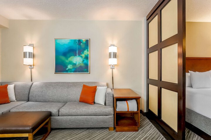 Room 27 of 36