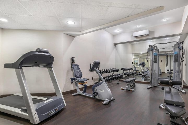 Comfort Suites Chincoteague Island Bayfront Resort