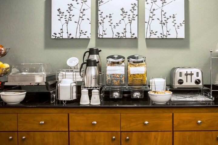 Breakfast/Coffee Service 24 of 26