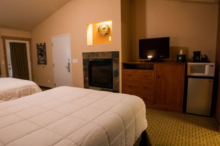 Room 153 of 191