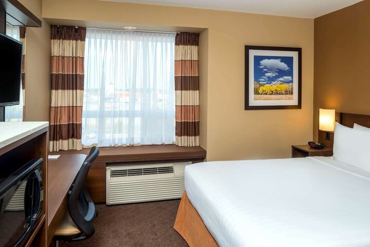 Microtel Inn & Suites by Wyndham Red Deer