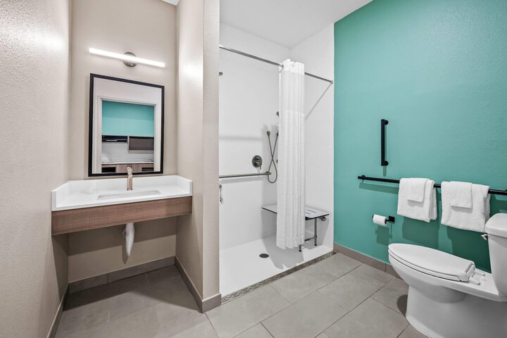 Echo Suites Extended Stay by Wyndham Naples