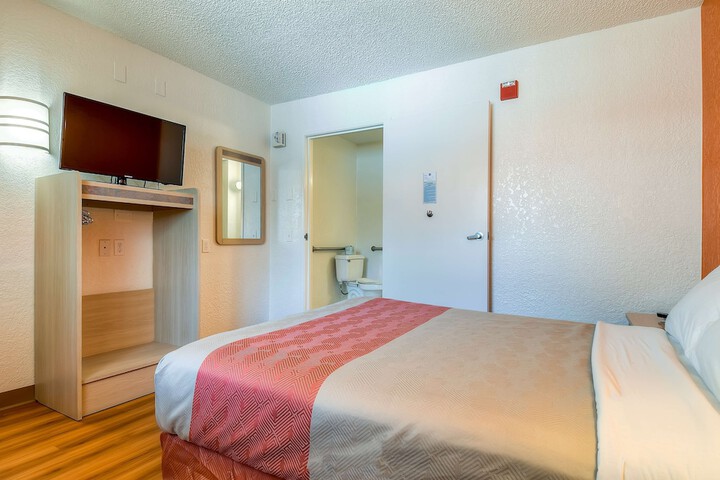 Motel 6 Rowland Heights CA - Los Angeles - Pomona