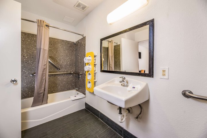 Motel 6 Westley CA