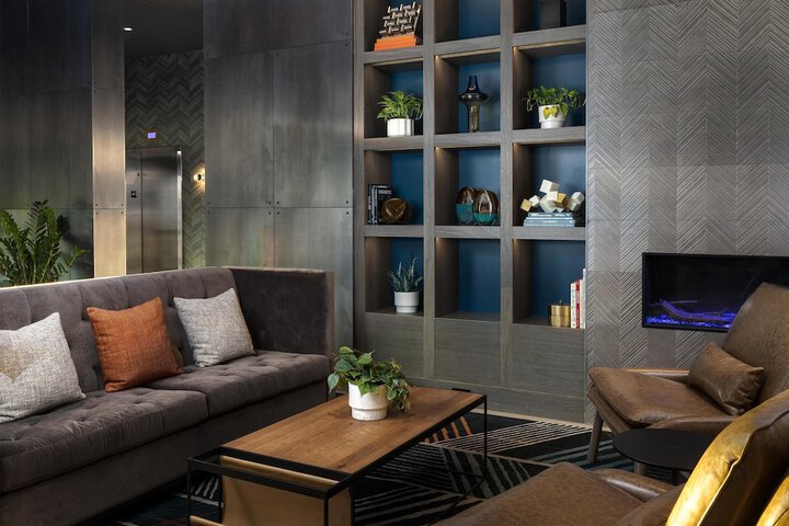Hotel Avail Rogers Tapestry Collection by Hilton