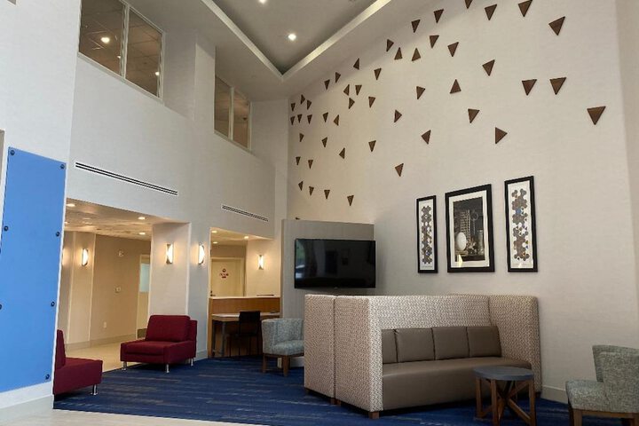 Hotel 2 of 42