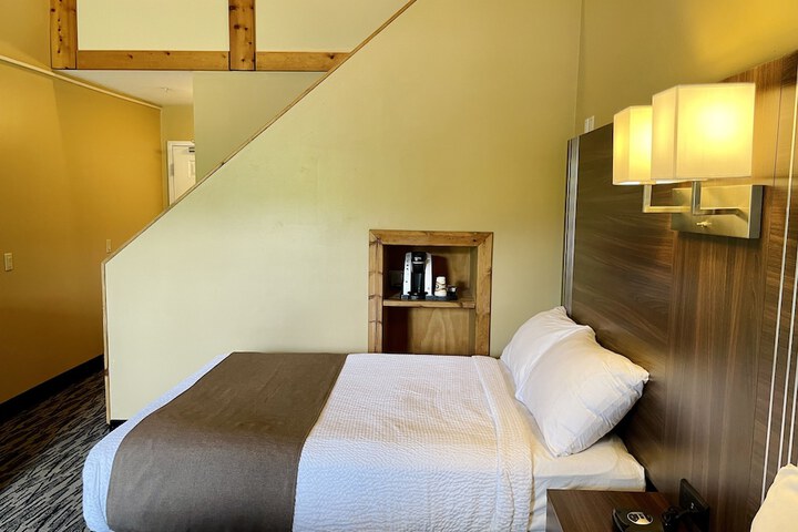 Room 19 of 112