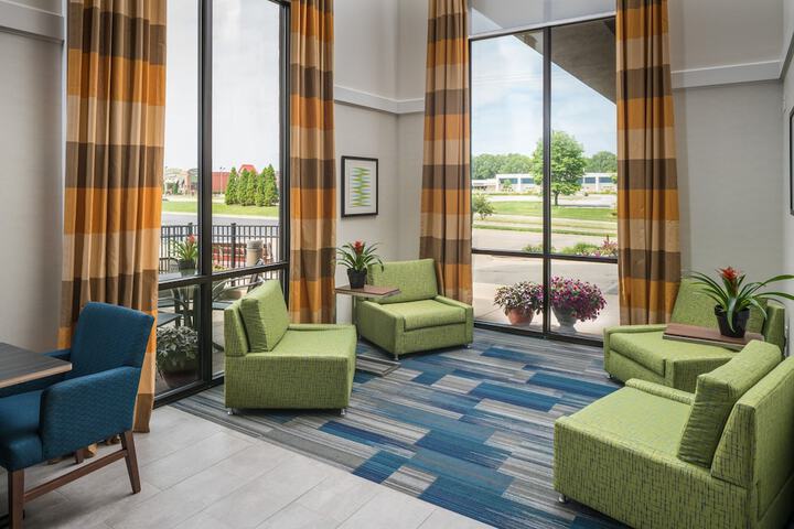 Hotel 2 of 51