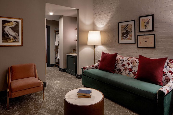 Room 16 of 72