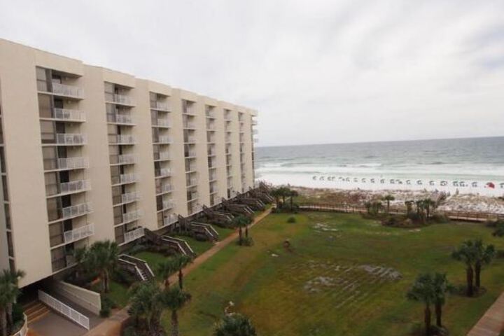 Hotel 7 of 30