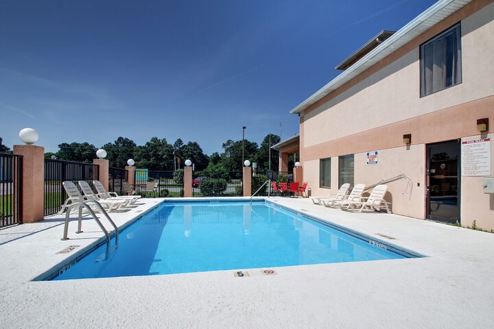 Pool 7 of 40