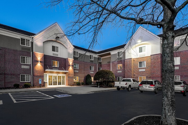 Hotel 2 of 39