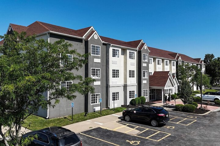 Sonesta Essential Hotels & Suites Kansas City / Blue Springs