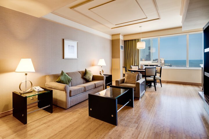 Room 48 of 124