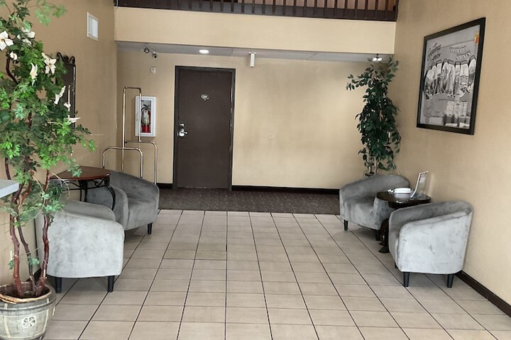 Hotel Interior 4 of 17
