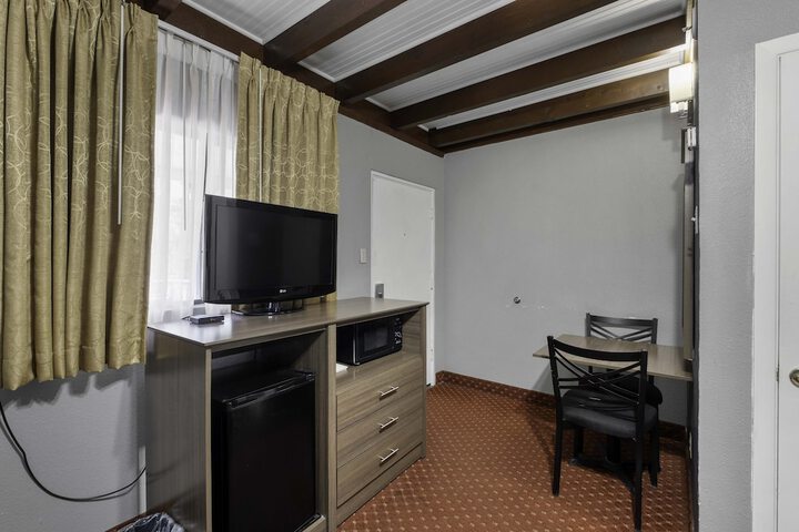 Room 19 of 43