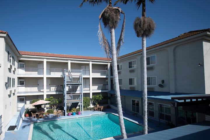Pool 4 of 34