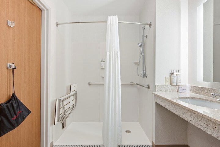 Holiday Inn Express & Suites Bethlehem Arpt-Allentown Area