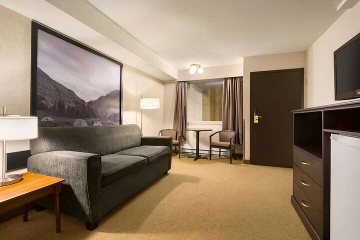 Super 8 by Wyndham Prince George