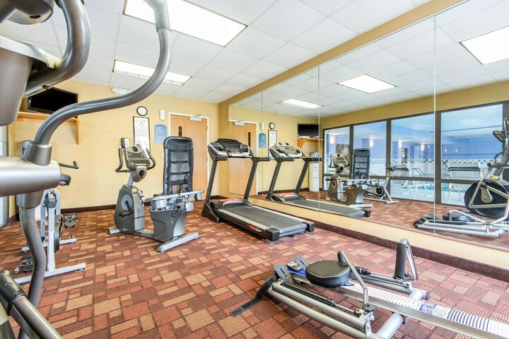 Quality Inn & Suites Lawrenceburg